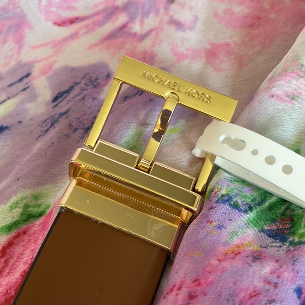 Brand New Michael Kors Genuine Leather Twist Reversible Gold Tone Buckle Belt - Picture 11 of 16